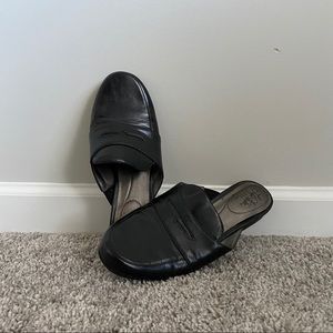 Black 8.5M Life Stride mules